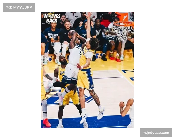 詹姆斯缺阵森林狼对决 东契奇与里夫斯获得出场机会