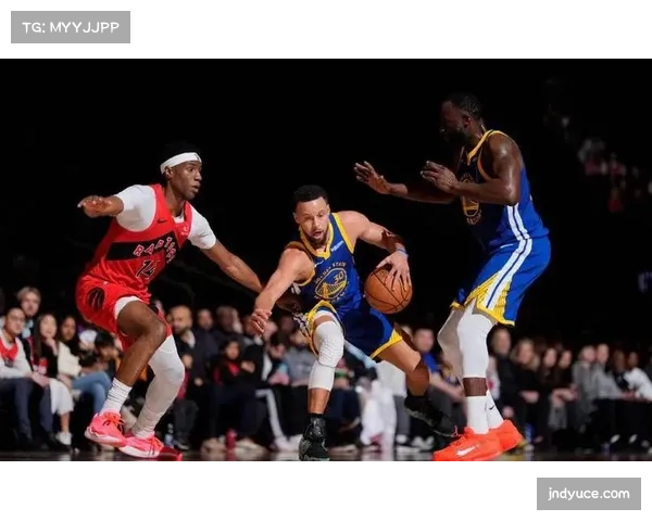 勇士防守体系调整见效 库里进攻端戏份微调促球队三连胜